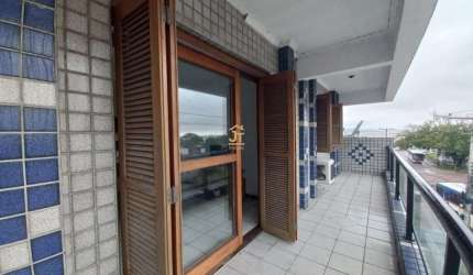 Apartamento com 3 quartos para alugar na Dr. José Montaury, 101, Centro, Guaíba por R$ 2.200