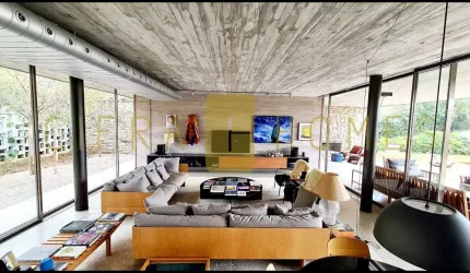 Exuberante casa na Fazenda Boa Vista à venda com área de 2 mil m2 e 650 m² de area construida com 5