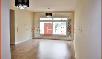Apartamento à venda, recém-reformado, com 140 m², 3 dormitórios (sendo 1 suíte), 1 vaga de garagem