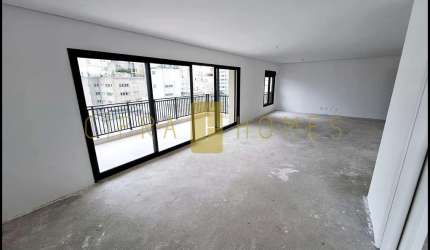 Apartamento à venda de alto padrão, novinho, com 225 m², 1 apto. por andar, varanda gourmet, 3 suít