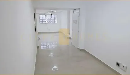 Casa Comercial Reformada com 9 Salas e 7 Vagas no melhor do Jardim Paulista.