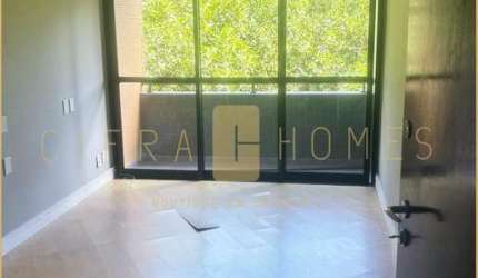 Apartamento à venda, com 2 dormitórios com suíte, sacada e lazer completo próximo à Paulista