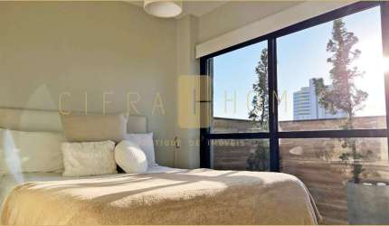 Apartamento à venda, 85m², com 1 suíte, 2 banheiros, 1 vaga. Imóvel reformado e mobiliado em locali