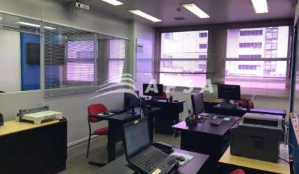 EXCELENTE SALA COMERCIAL MOBILIADA LOCALIZADO NO CENTRO, 65M², DUAS SALAS COM DIVISÓRIAS, DOIS BANHE