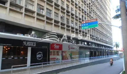 ALUGO SALA COMERCIAL MOBILIADA, COM 36M², BANHEIRO INDIVIDUALIZADO, LOCALIZADA NO PRÉDIO DO PALÁCIO