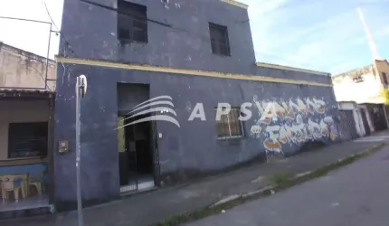 PONTO COMERCIAL COM RECEPÇÃO, BANHEIRO, SALÃO SUPERIOR E COZINHA . ESQUINA COM VISCONDE DO RIO BRANC