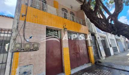 ALUGO QUITINETE NO CENTRO, CONSIDERADO UM DOS MELHORES BAIRROS DE FORTALEZA, DISPÕE DE SALA, COZINHA