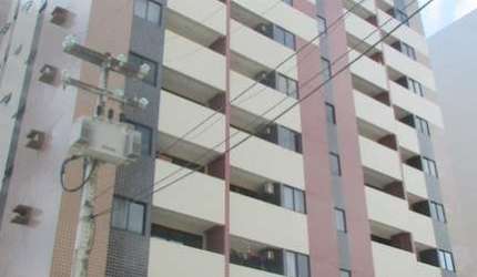 APARTAMENTO BEM LOCALIZADO, PRÓXIMO A PRAIA, COMPOSTO DE VARANDA, SALA COM RACK, WC SOCIAL COM ARMÁR