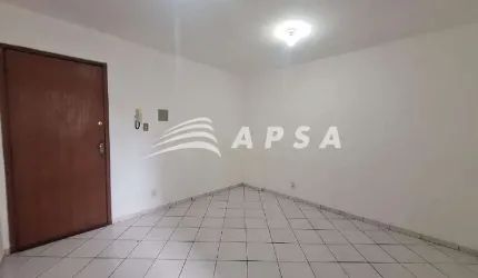 CONJUGADO NA TAQUARA COM 28 M², SITUADO NO SEGUNDO ANDAR DE UM PRÉDIO BEM LOCALIZADO. O IMÓVEL É COM