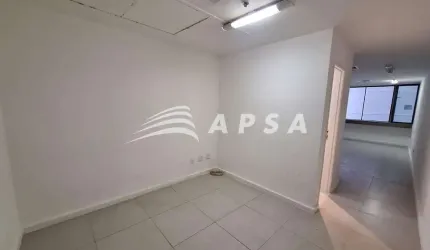EM FRENTE AO METRÔ E VLT E COM A SEGURANÇA DO ACESSO AO PRÉDIO COM BIOMETRIA, CAMÊRAS E UM SEGURANÇA