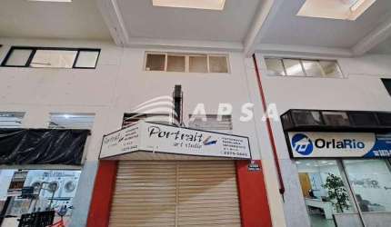 ÓTIMA LOJA COM 3 ANDARES, COMPOSTO POR LOJA, 2 BANHEIROS, COPA, EM GALERIA MOVIMENTADA NO LEME, PRÓX