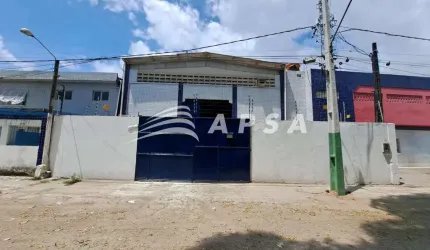 EXCELENTE GALPÃO, CONTENDO 2 BANHEIRO, 3 SALAS NO TÉRREO,  1 ESCRITORIO NA PARTE DE CIMA, LOCALIZADO