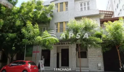 APARTAMENTO PRÓXIMO AO LICEU. COM 44 M²,SALA, COZINHA E ÁREA DE SERVIÇO. COM ÓTIMA LOCALIZAÇÃO.