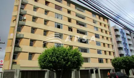 APARTAMENTO TRES QUARTOS MUITO BEM LOCALIZADO NA PONTA VERDE. O EDIFICIO MORADA TROPICAL FICA NA RUA