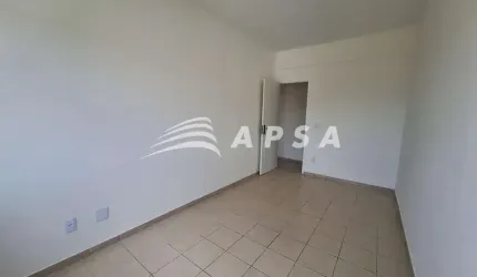 APARTAMENTO DOIS QUARTOS PRAÇA SECA. ESTE APARTAMENTO RECÉM REFORMADO É A OPORTUNIDADE QUE VOCÊ ESPE