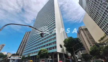 SALA COMERCIAL COM EXCELENTE LOCALIZAÇÃO, PRÓXIMOS DE BANCOS, COMÉRCIO, FARTO TRANSPORTE PÚBLICO. SA