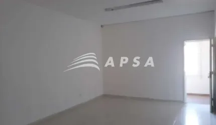 EXCELENTE FLAT CONTENDO 1BANHEIRO SOCIAL,  COM 1 GARAGEM COBERTA, 38 METROS QUADRADOS, LOCALIZADA EM
