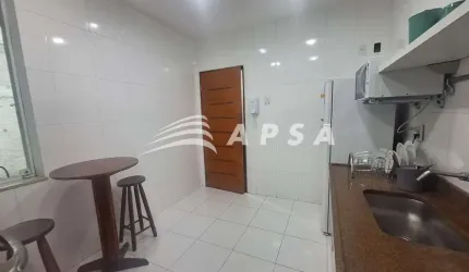 ESTA ESPAÇOSA CASA DE 230 M² EM LARANJEIRAS ESTÁ DISPONÍVEL PARA LOCAÇÃO, OFERECENDO UM AMBIENTE IDE