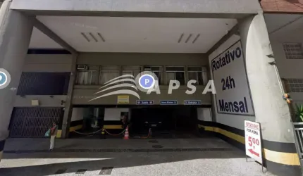COM ACESSO 24H A GARAGEM ESTÁ LOCALIZADA NO CENTRO NA RUA DOS INVÁLIDOS 171 COM 12 METROS QUADRADOS,