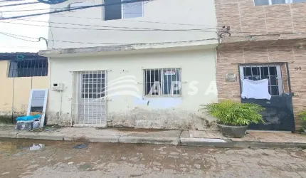 EXCELENTE CASA CONTENDO 2  QUARTOS, 1BANHEIRO SOCIAL, DUPLEX,  52 METROS QUADRADOS, LOCALIZADA NO CO