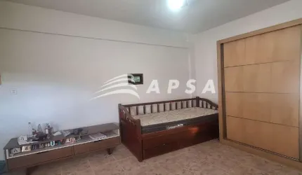 APARTAMENTO NA GLÓRIA, UM LAR QUE CARREGA O CHARME DA VIDA PRÁTICA E BEM LOCALIZADA. ESSE CONJUGADO