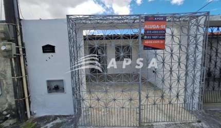 CASA PLANA COM GARAGEM, 02 QUARTOS, COZINHA E AREA DE SERVIÇO .