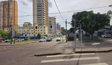 Casa com  TERREA PRAÇA 29 DE MARÇO4 dormitórios à venda, 230 m² por R$ 2.150.000 - Champagnat - Curitiba/PR