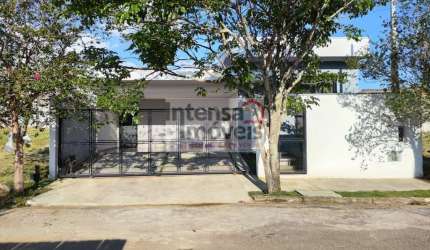 Casa à venda no bairro Campos Elíseos - Taubaté/SP