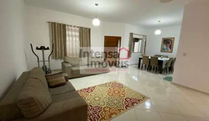 Belíssima casa em Taubaté