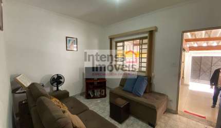 Casa à venda no bairro Jardim Baronesa - Taubaté/SP