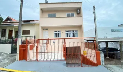 Casa com 4 quartos à venda na Rua Marcelino Simas, 126, Estreito, Florianópolis por R$ 920.000