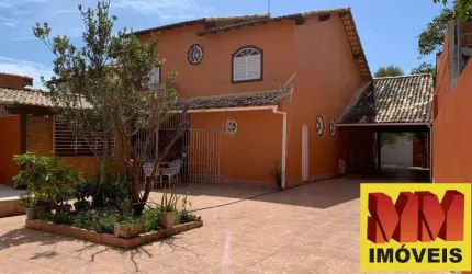 Casa Independente com quintal e excelente localização no Portinho