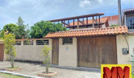 Casa independente com quintal amplo