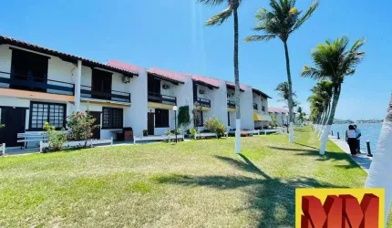 Casa em Condomínio com Canal navegável e Área de lazer