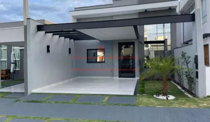 Casa a venda no condomínio Vila Ytu