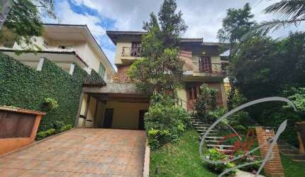 Imperdível! Casa à venda em Osasco-SP, no Parque dos Príncipes, 3 quartos, 1 suíte, 2 salas, 4 banheiros, 5 vagas, 246m².