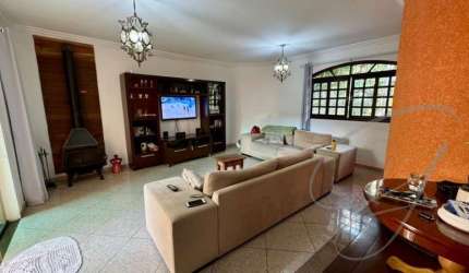 Imperdível casa à venda em Osasco-SP, no bairro Adalgisa: 4 quartos, 2 suítes, 2 salas, 6 banheiros, 4 vagas, 349 m²