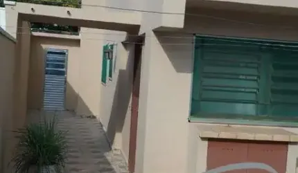 Casa para venda, com 3 quartos e 4 vagas, no Jd. Bonfiglioli, São Paulo.