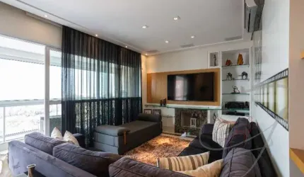 Apartamento Alto padrão na Vila São Francisco: 4 quartos, 3 suítes, 3 salas, 5 banheiros, 4 vagas de garagem, 224m² de área.