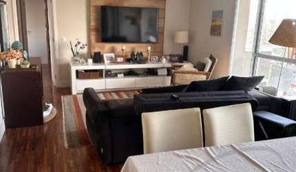 Imperdível: Apartamento à venda na Vila São Francisco, Osasco-SP! 3 quartos, 3 suítes, 2 salas, 4 banheiros, 2 vagas de garagem, 125m².