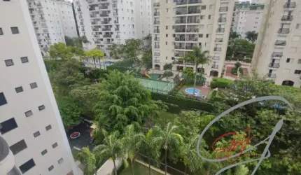 Cobertura de alto padrão para venda na Vila São Francisco, com 2 suítes e 2 vagas.