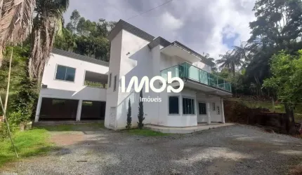 Casa com 1 suíte master + 2 quartos,