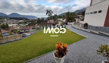 Casa semi mobiliada com 3 dormitórios, Barra do Rio Molha
