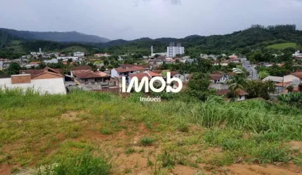 Terreno alto com 1.060 m² de área total, Barra do Rio Cerro