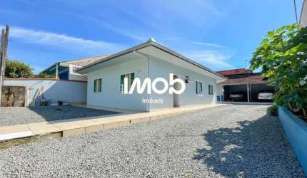 Casa com 3 quartos, Tifa Martins
