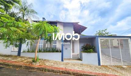 Casa com 1 suíte + 3 quartos, Baependi