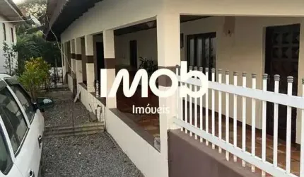 Casa com 3 quartos, Guamiranga