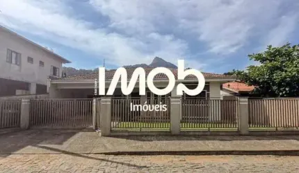 Casa Semimobiliada com 1 Suíte + 2 Quartos,
