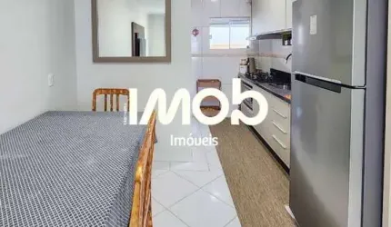 Apartamento semimobiliado com 3 quartos, Barra do Rio Cerro
