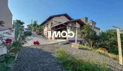 Casa com 3 Quartos, bairro Nova Brasília